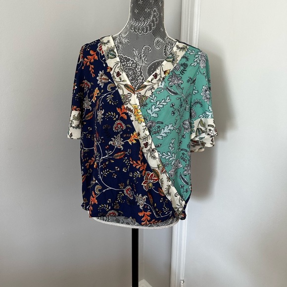 Mint Floral Ruffle Bell Sleeve V Neck Blouse Women’s Small Crossbody Relaxed Fit - Picture 10 of 15